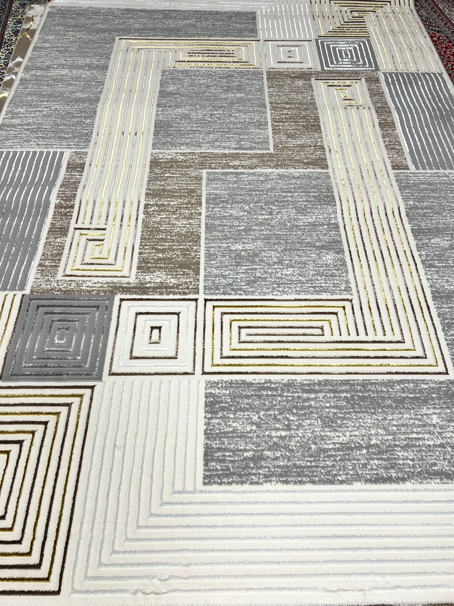 سجاد فاخر من شركة الديوان